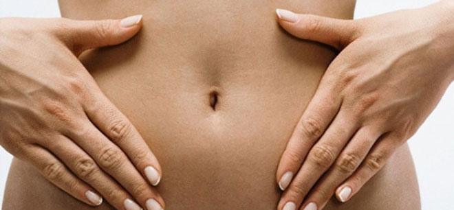 Поскольку маточные связки сразу после родов растянуты и находятся не в тонусе, матка в первый месяц после родов чрезмерно подвижна.